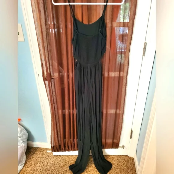 Express Women's  XS Pantsuit, all black waist peekaboo cutouts◾️great condition - Picture 2 of 9
